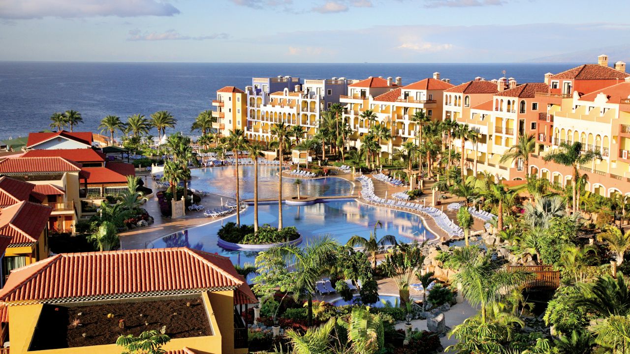 Familienurlaub im Bahia Principe Sunlight Costa Adeje & Tenerife Resort ab 711€ p.P.